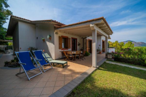 Apartment in villa 24 persons with large garden stella